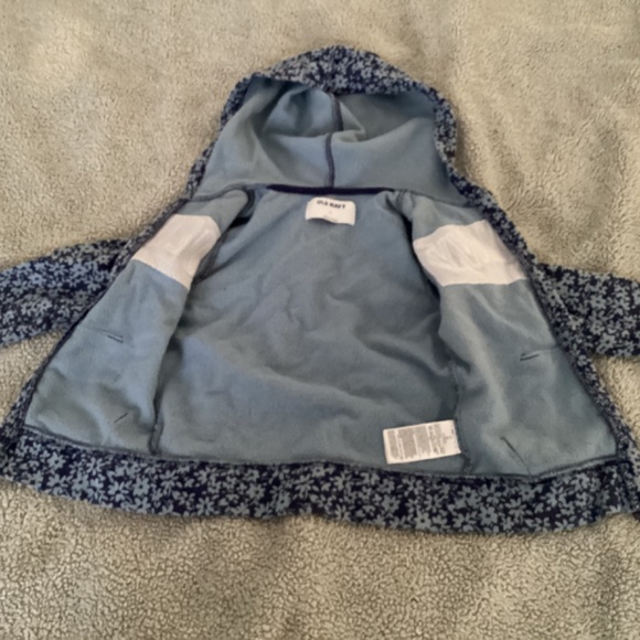 Old Navy Zip Hoodie 3t - Like New - Picture 2 of 5